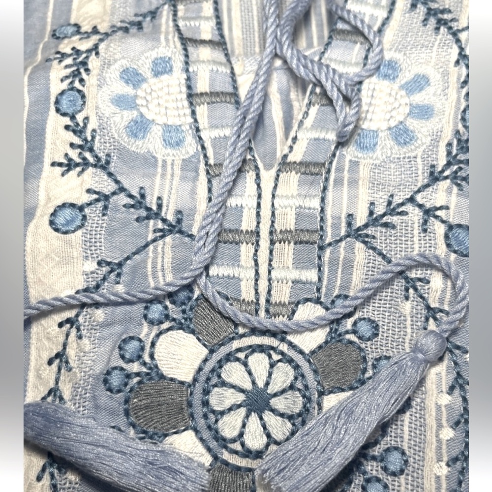 Solitaire peasant top blouse, 100% cotton, embroidered, boho EUC